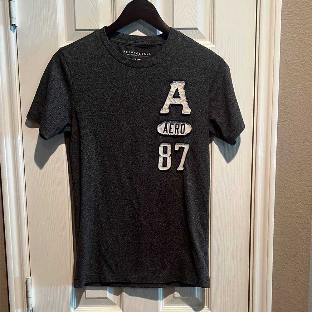 Aeropostale Gray Short Sleeve Tee